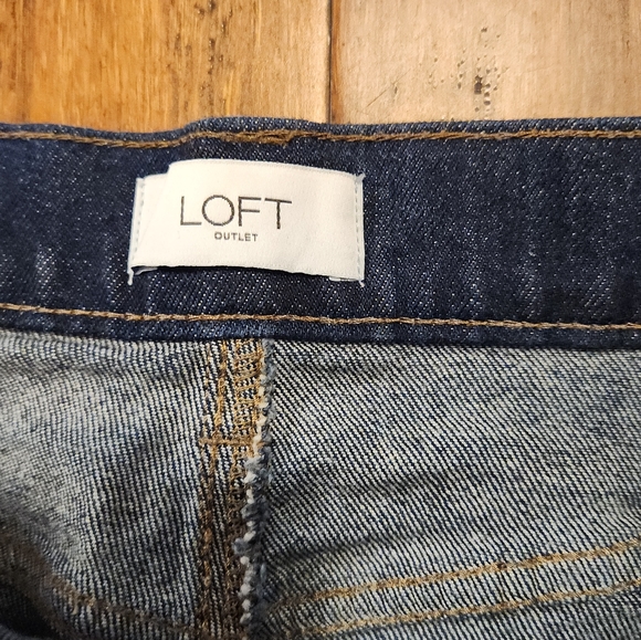 Loft Women's Size 14 Dark Wash Denim Skirt. Distressed edge. - Picture 3 of 6